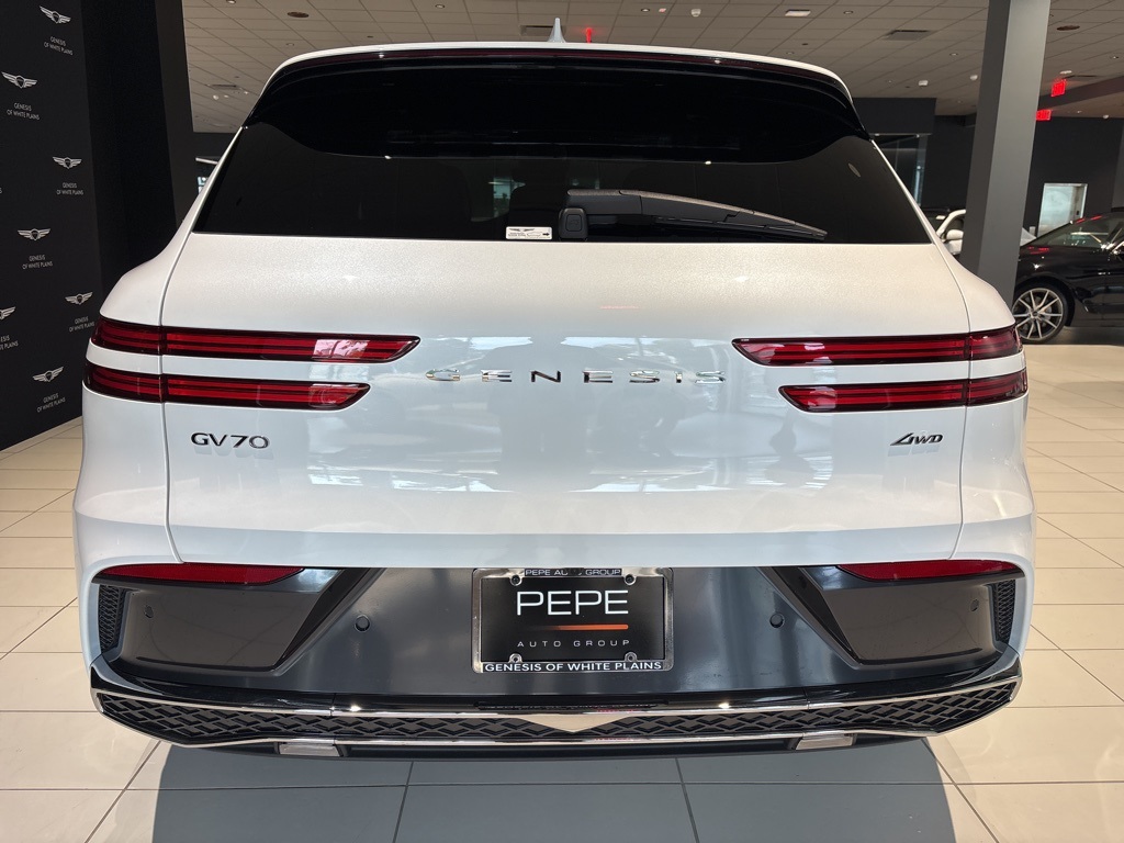 2026 Genesis GV70 2.5T Advanced photo 4
