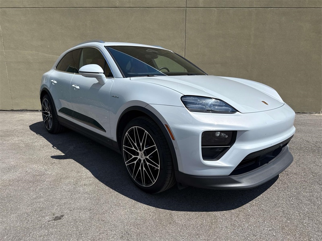 2024 Porsche Macan Electric 4 photo 7