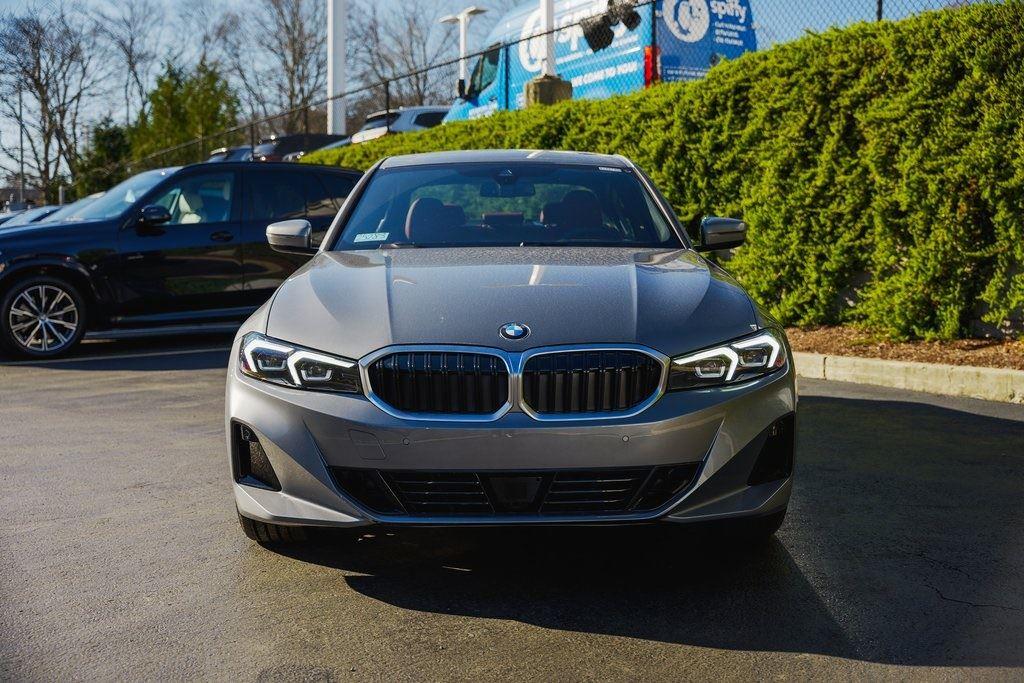 New 2025 Skyscraper Grey Metallic BMW 330i xDrive image 3
