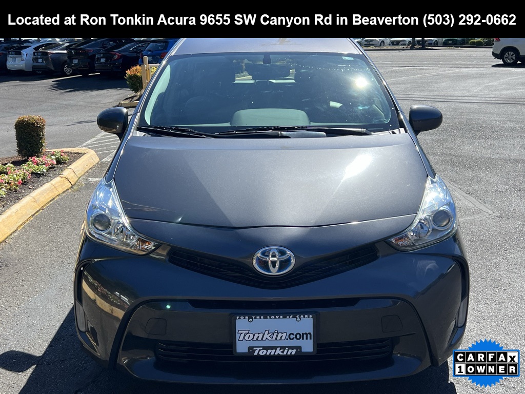 2017 Toyota Prius V Four photo 3