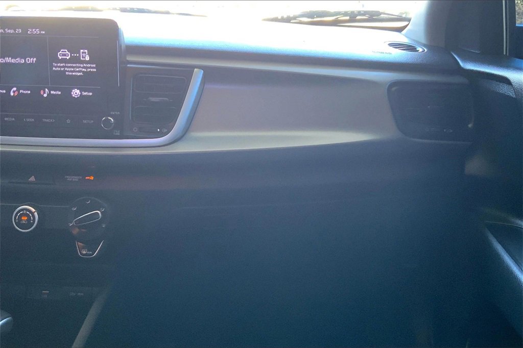 2022 Kia Rio LX photo 15