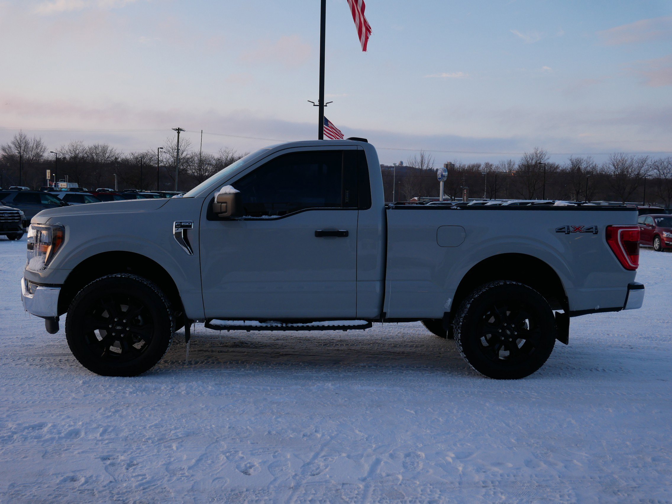 2023 Ford F-150 XLT photo 3