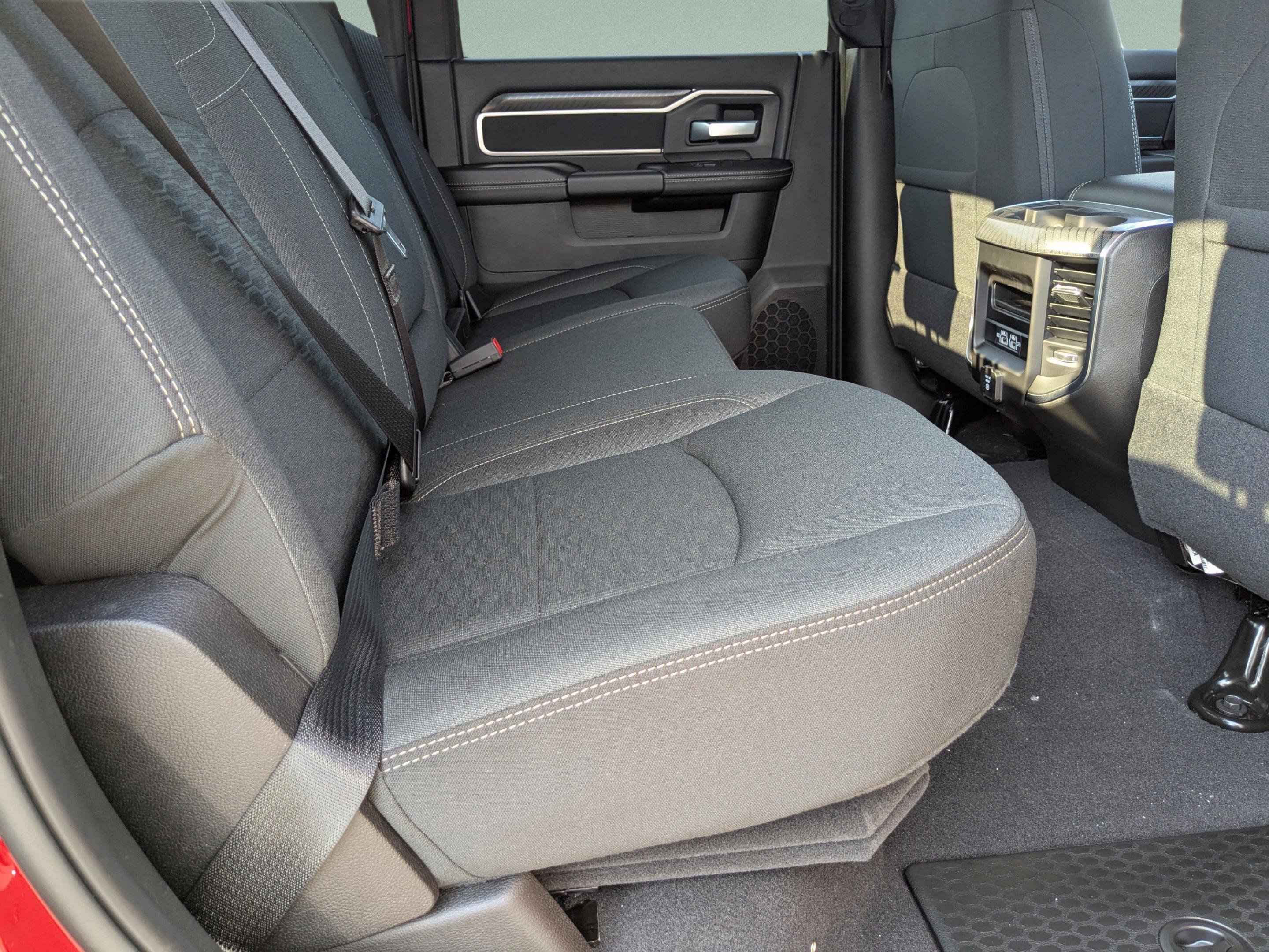 2025 Ram 2500 Big Horn photo 5