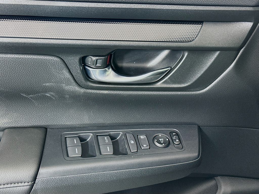 2026 Honda CR-V LX photo 18