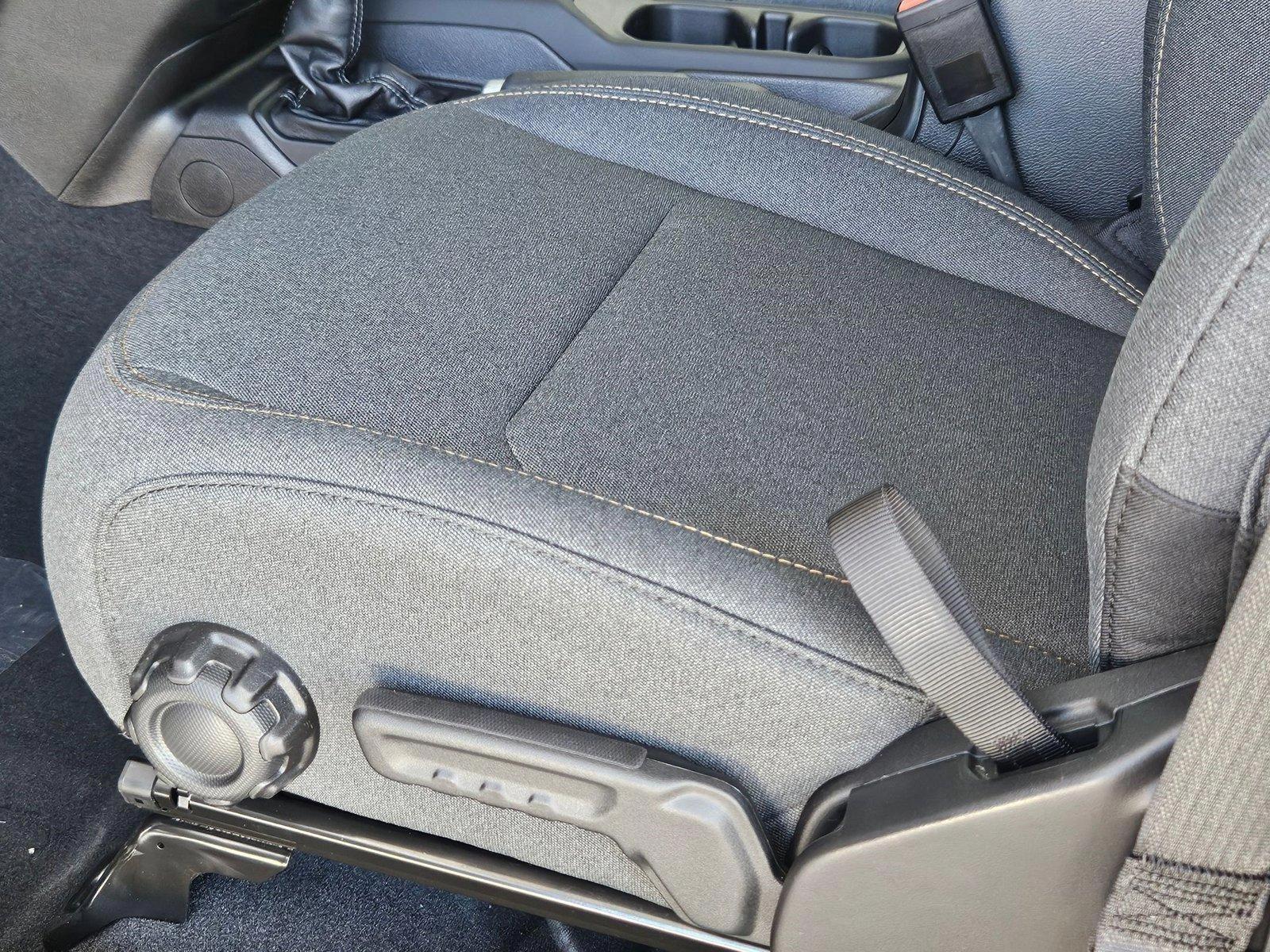 2025 Jeep Wrangler Sport S photo 4