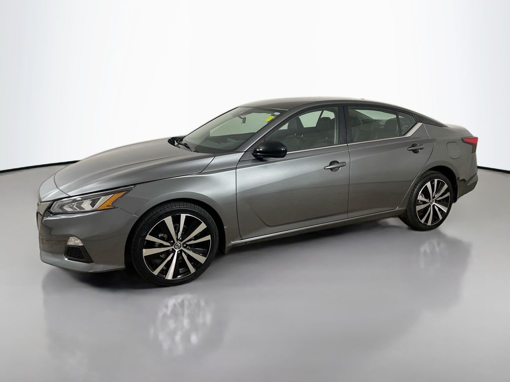 2022 Nissan Altima 2.5 SR photo 4