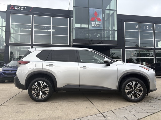 2023 Nissan Rogue SV photo 2