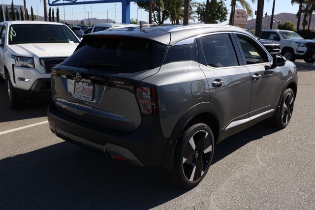 2025 Nissan Kicks SR photo 4
