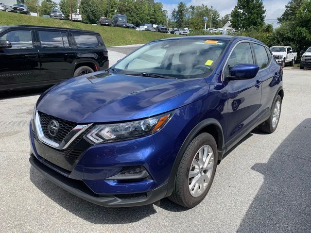 2021 Nissan Rogue Sport S photo 2