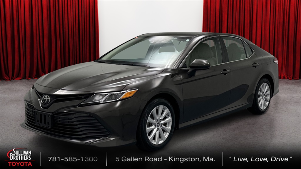 Used 2019  Toyota LE image 1