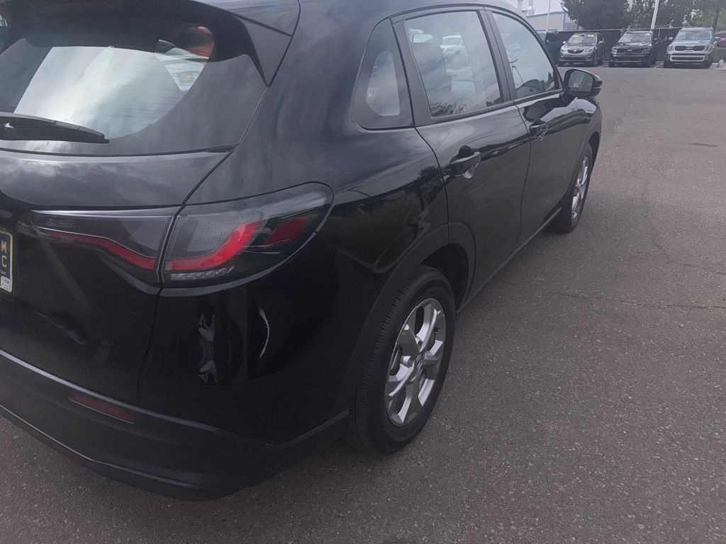 2024 Honda HR-V LX photo 14