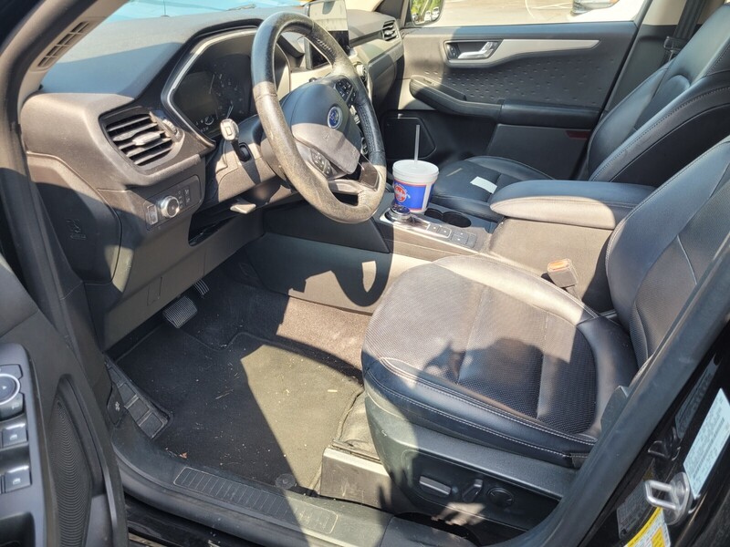 2020 Ford Escape SEL photo 5