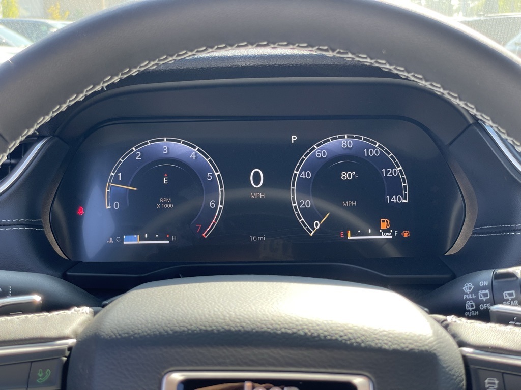 2025 Jeep Grand Cherokee Laredo X photo 24