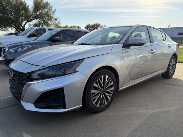 2023 Nissan Altima 2.5 SV photo 2