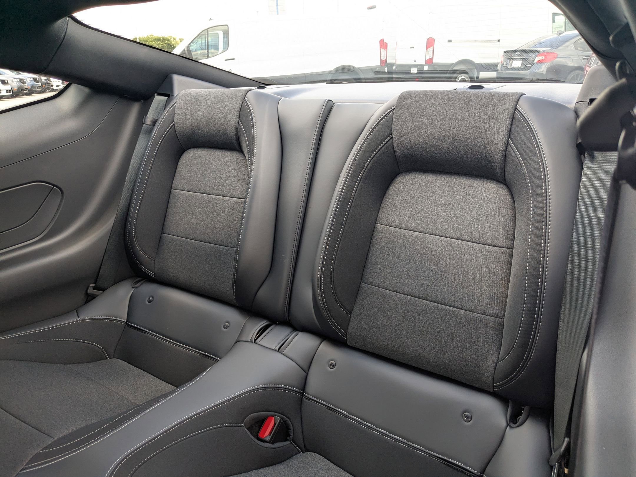 2025 Ford Mustang EcoBoost photo 22