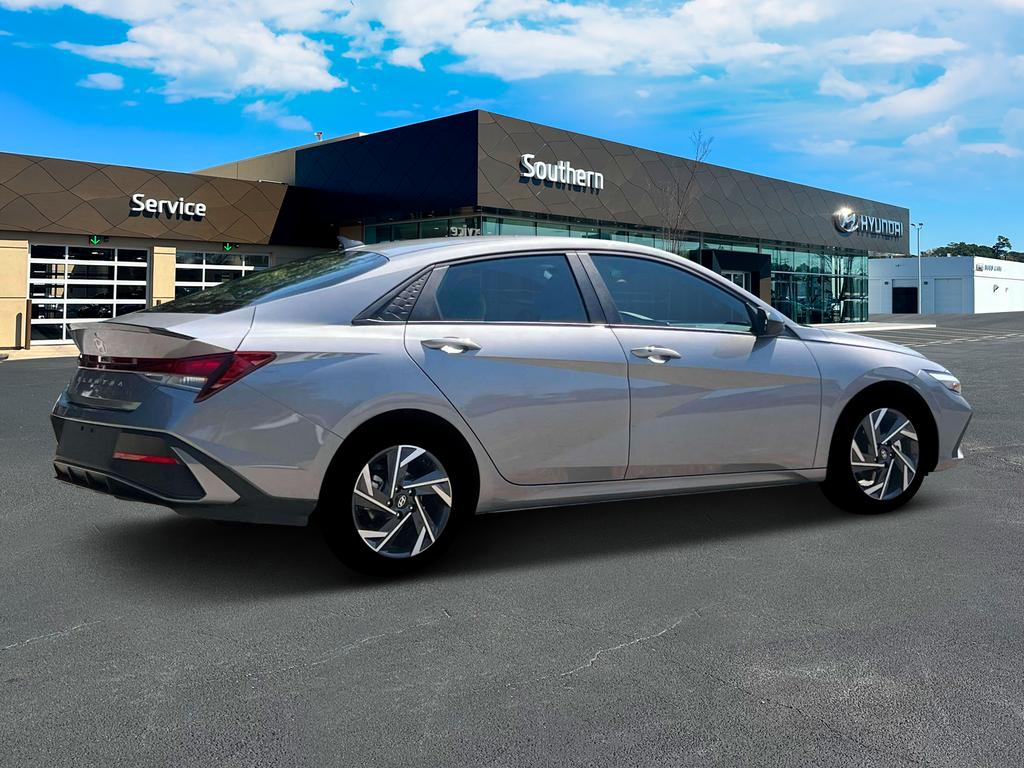2025 Hyundai Elantra SEL Sport photo 7