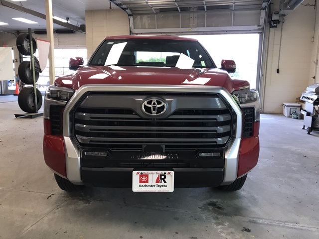 2025 Toyota Tundra Limited CrewMax photo 8