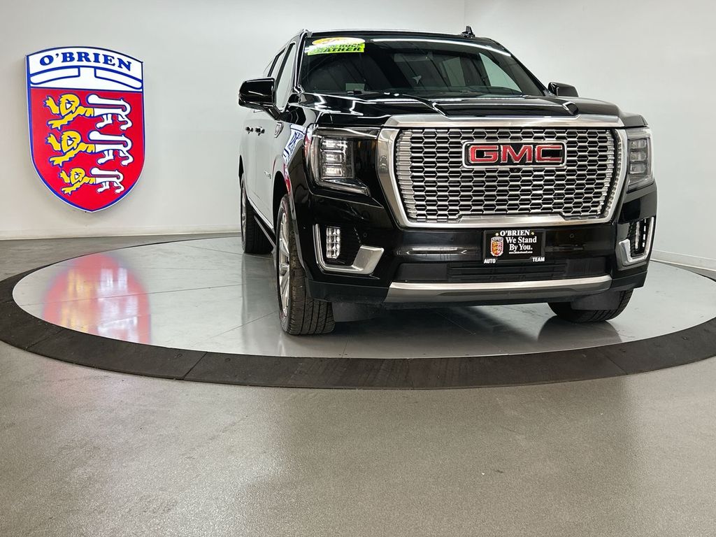 2023 GMC Yukon XL Denali's photo