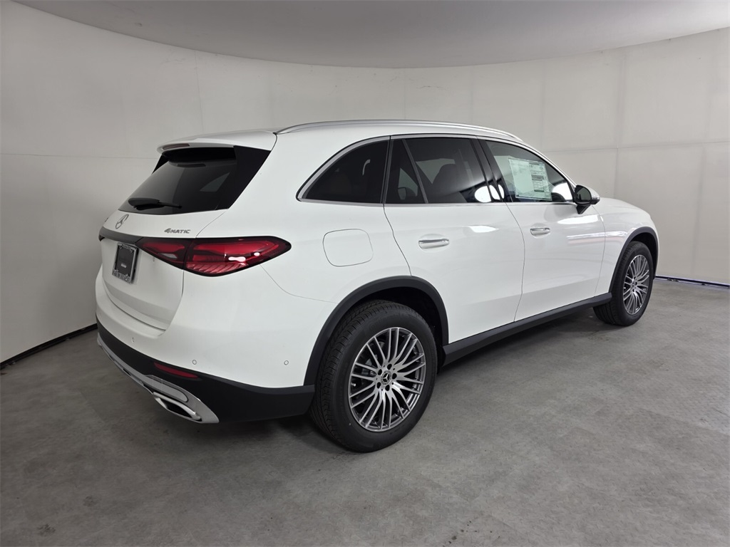 2026 Mercedes Benz GLC 300 4MATIC photo 4