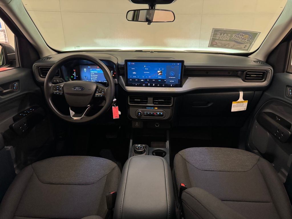 2025 Ford Maverick XL photo 2