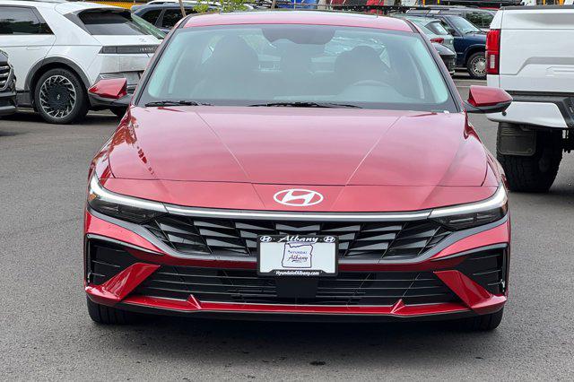 2025 Hyundai Elantra Limited photo 3