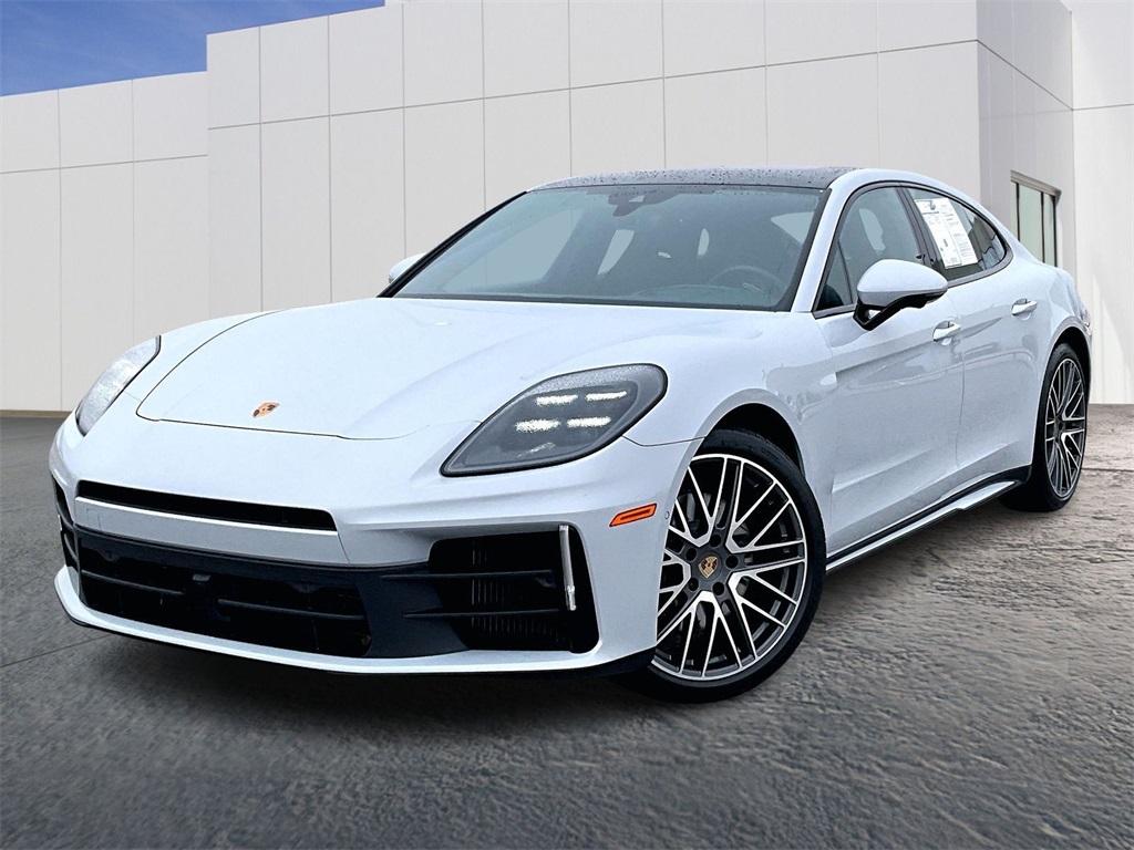 2025 Porsche Panamera Base's photo