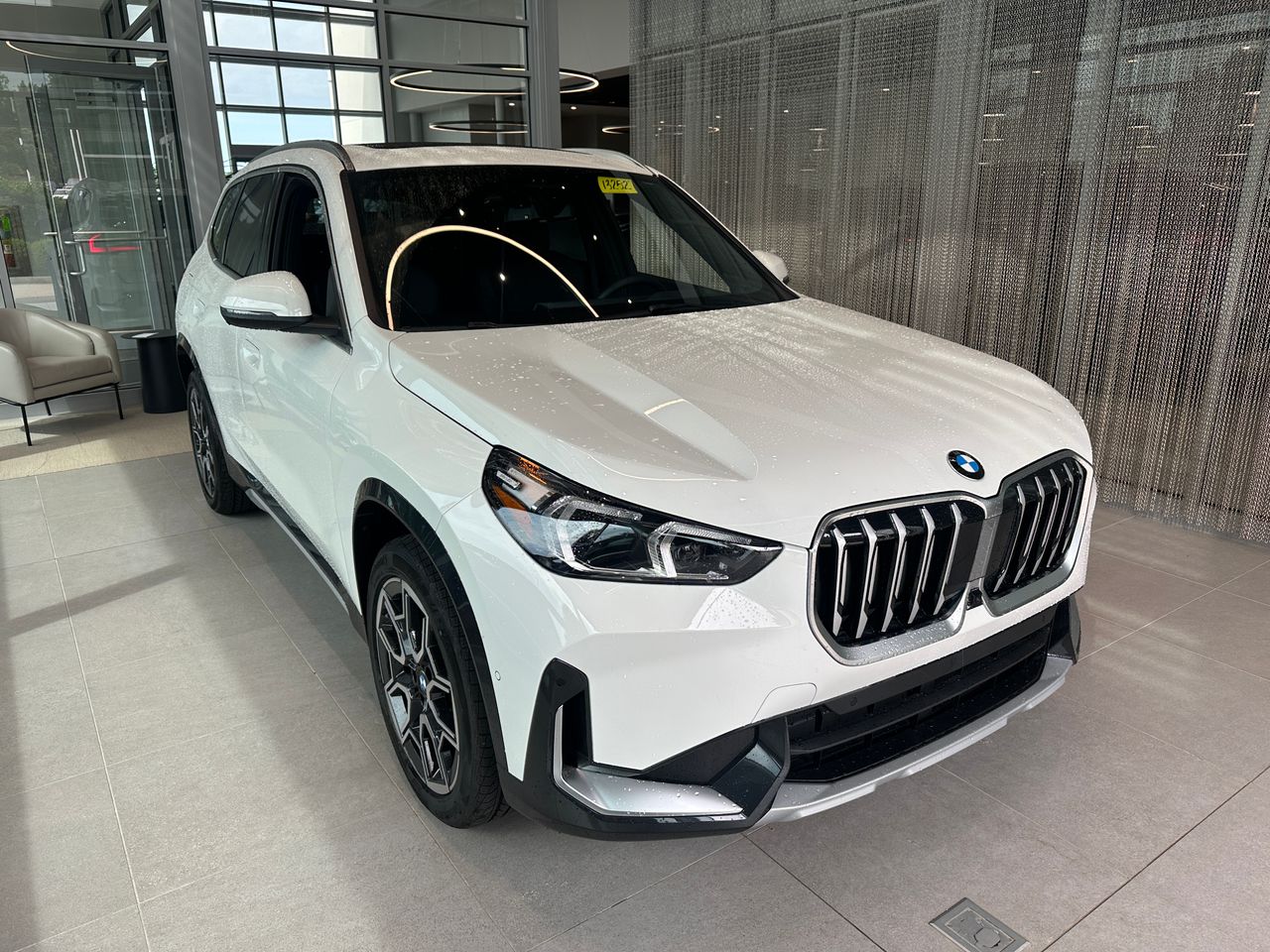 New 2025 Alpine White BMW xDrive28i image 1