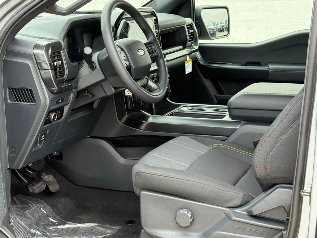 2025 Ford F-150 STX photo 6