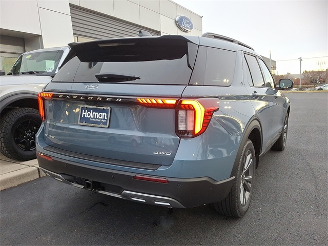 2026 Ford Explorer photo 3