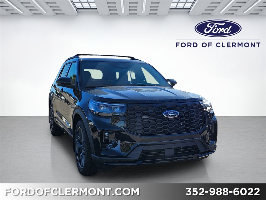 2026 Ford Explorer ST-LINE's photo