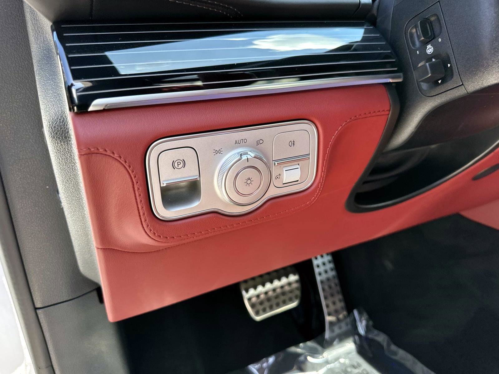 2026 Mercedes Benz GLS 580 4MATIC photo 20
