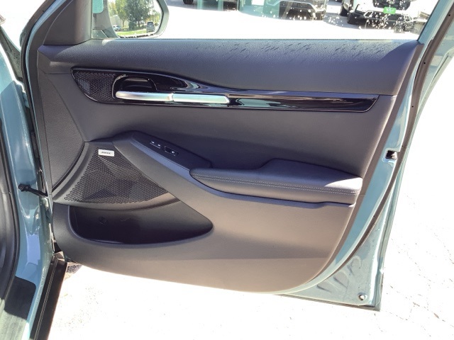 2024 Kia Seltos SX photo 18
