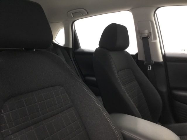 2025 Honda HR-V LX photo 14