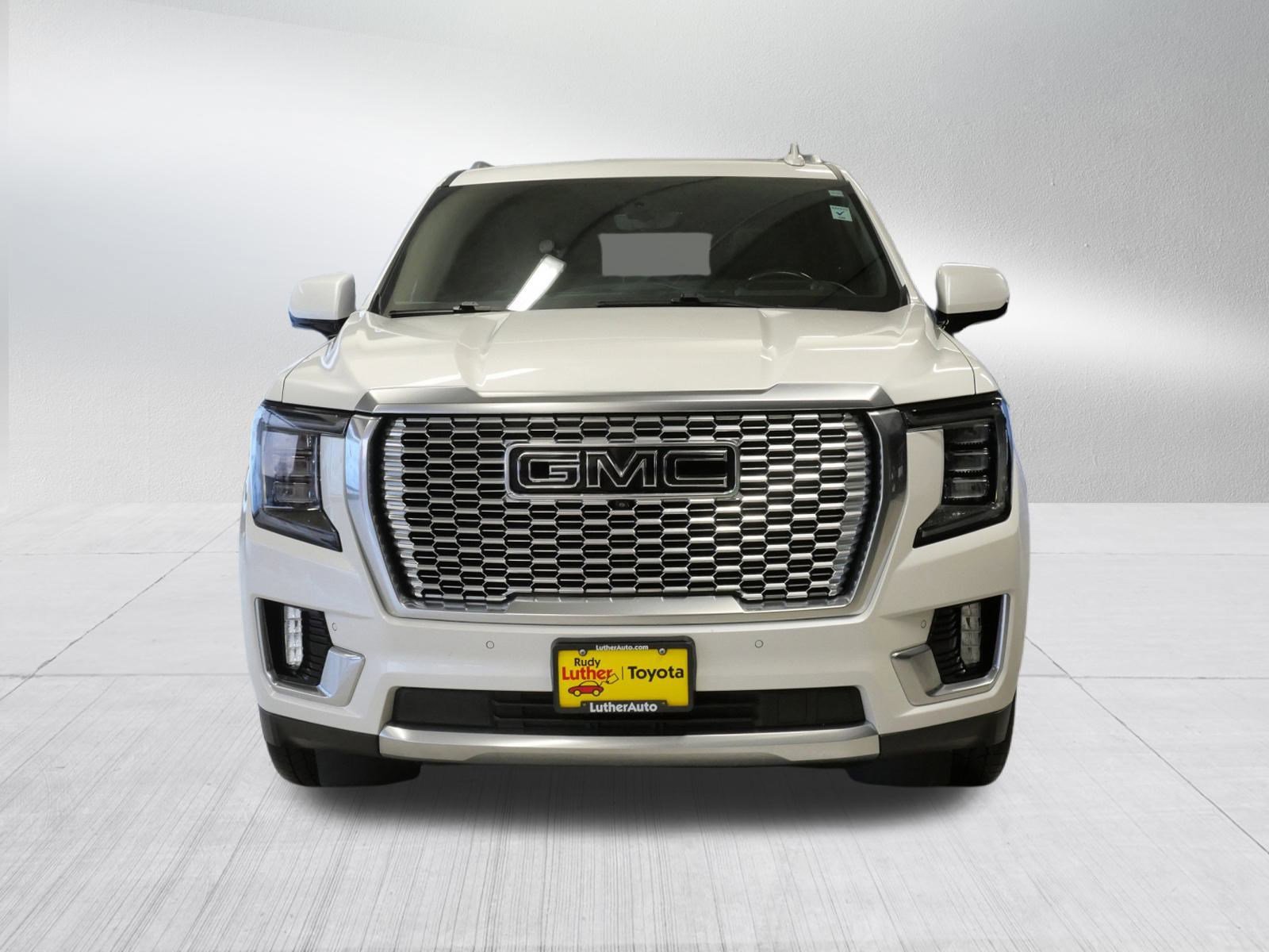 Used 2022 GMC Yukon Denali with VIN 1GKS2DKL9NR227096 for sale in Golden Valley, Minnesota