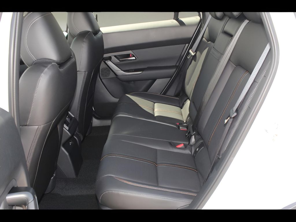 2025 Mazda CX-50 Premium Plus photo 10