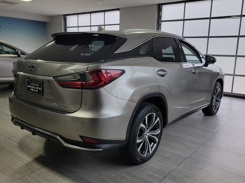2022 Lexus RX 450h AWD photo 4
