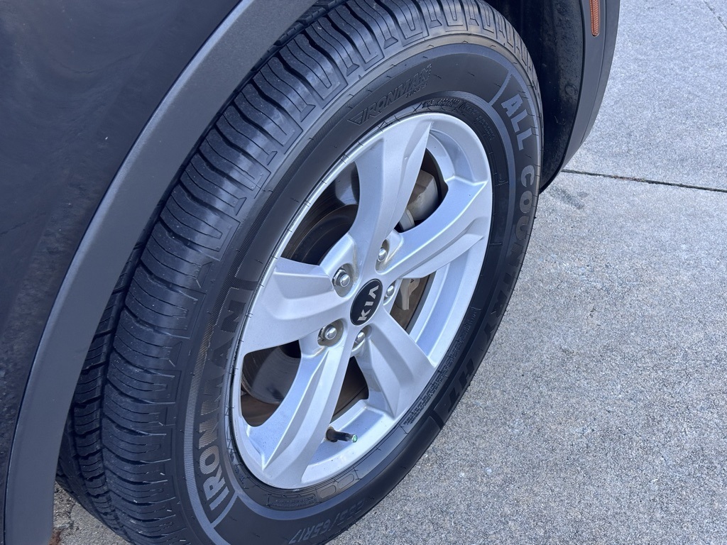 2021 Kia Sorento LX photo 36