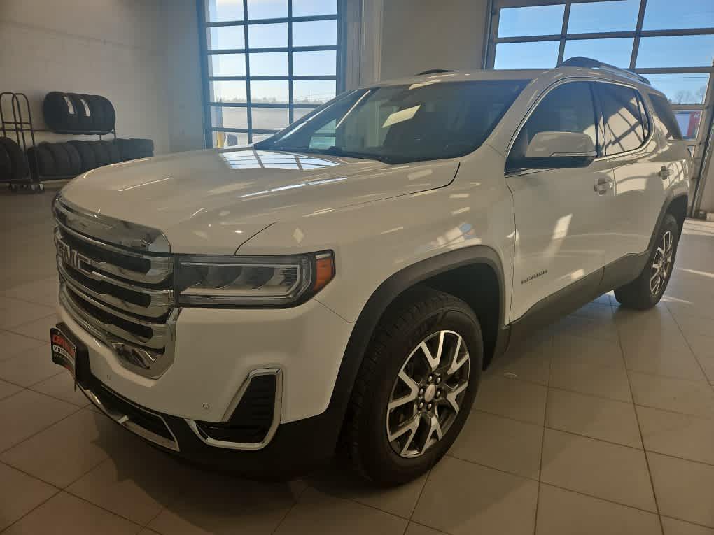 2022 GMC Acadia SLE's photo