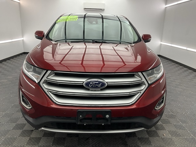 2016 Ford Edge Titanium photo 2
