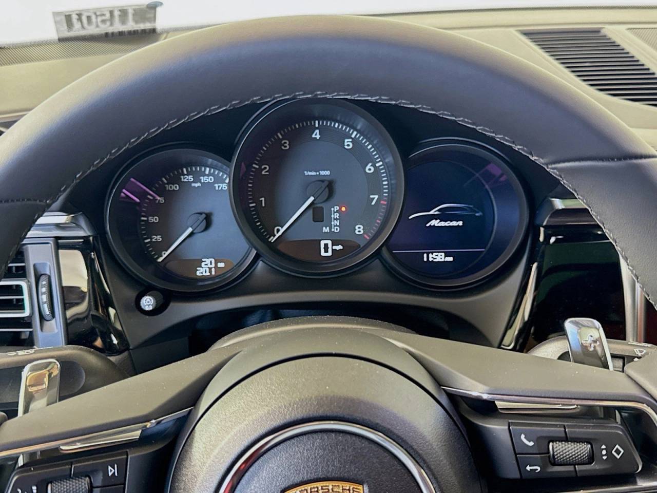 2025 Porsche Macan T photo 15