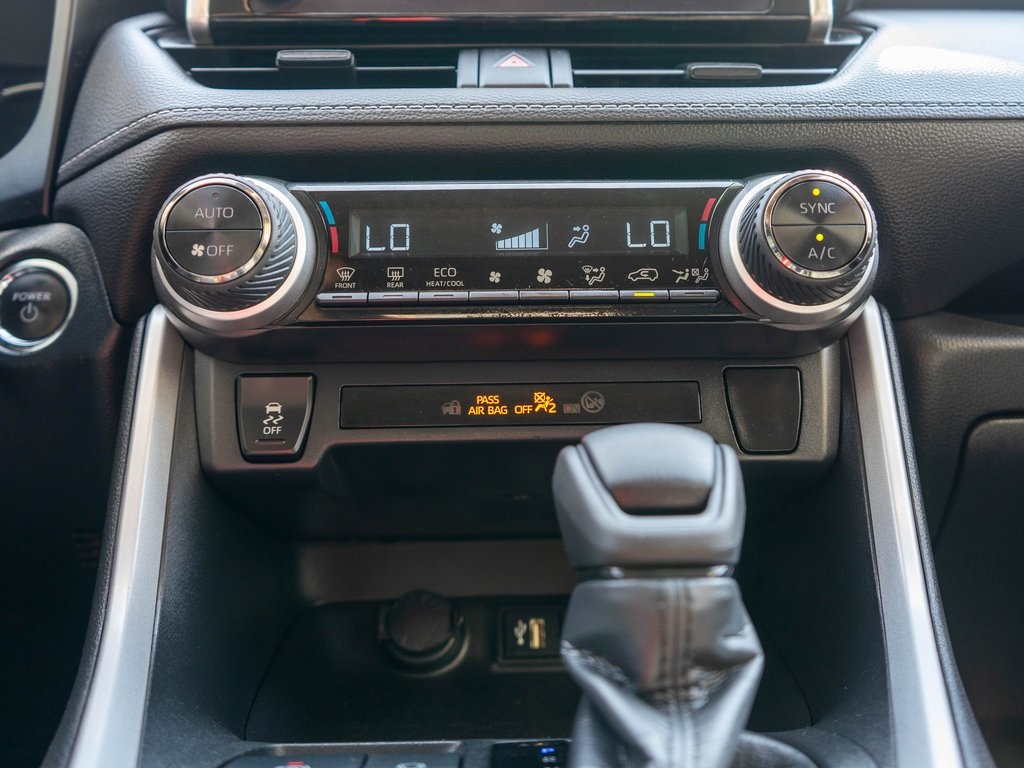 2023 Toyota RAV4 Hybrid photo 14