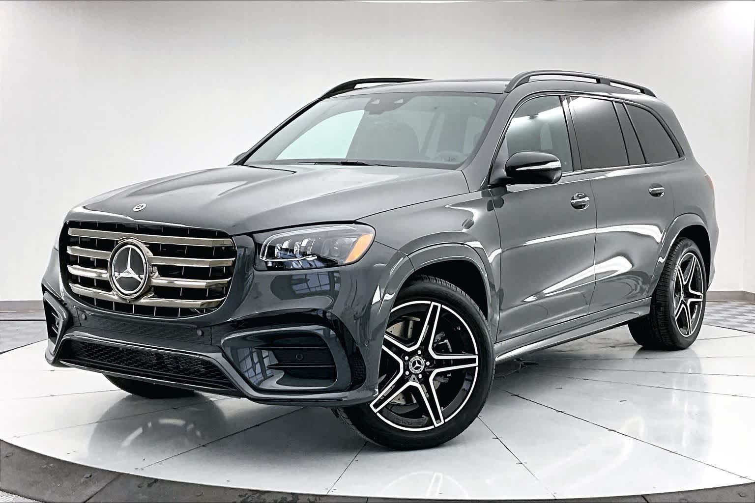 2026 Mercedes-Benz GLS Base's photo