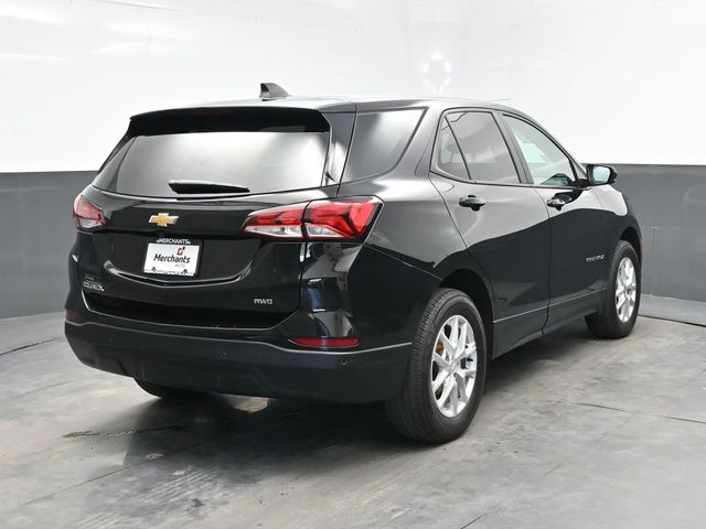 2023 Chevrolet Equinox LS photo 4