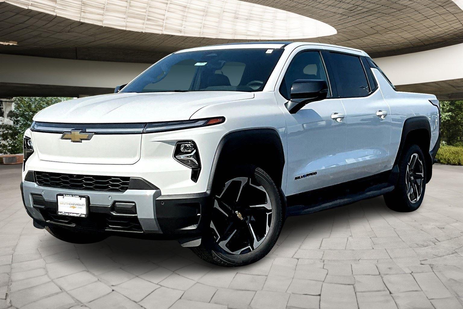 2026 Chevrolet Silverado EV LT's photo