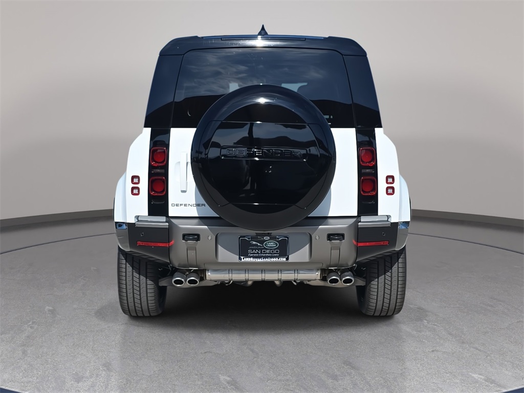 2025 Land Rover Defender 110 X-Dynamic SE photo 4