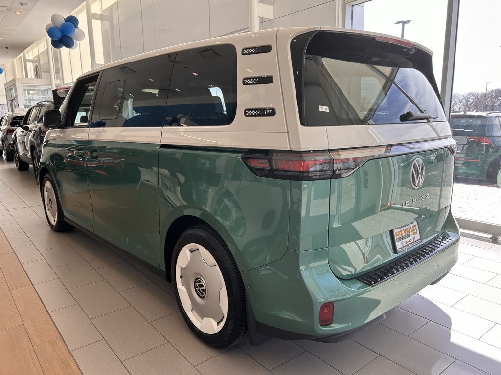 2025 Volkswagen ID. Buzz photo 4
