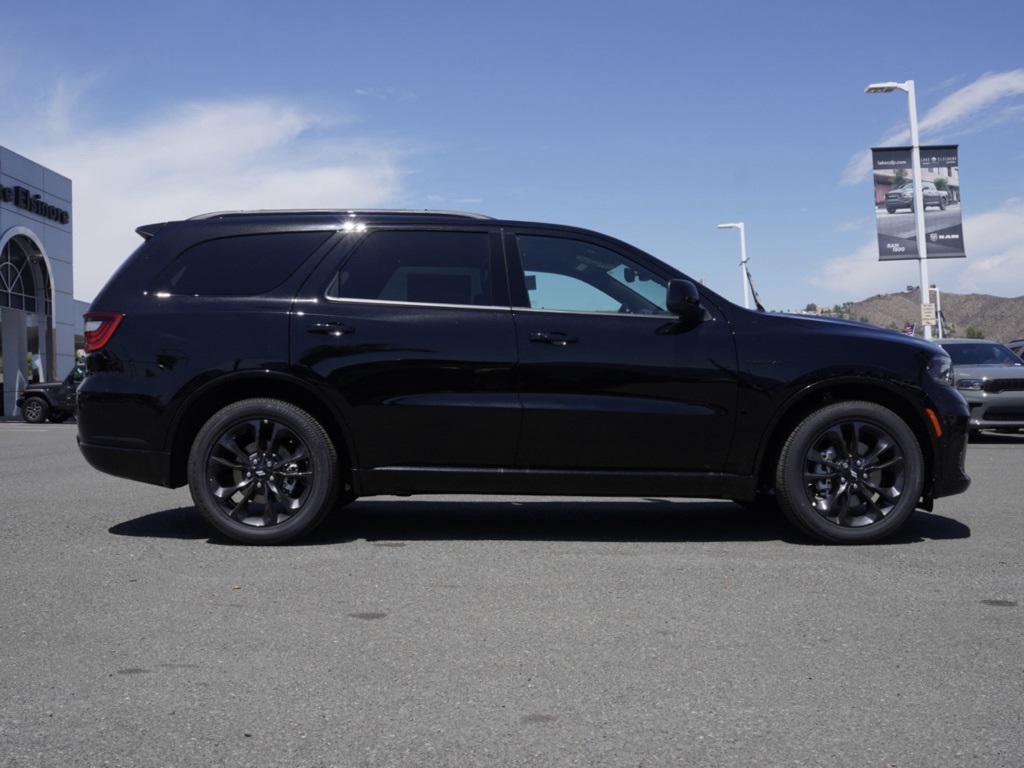 2025 Dodge Durango R/T Blacktop photo 3