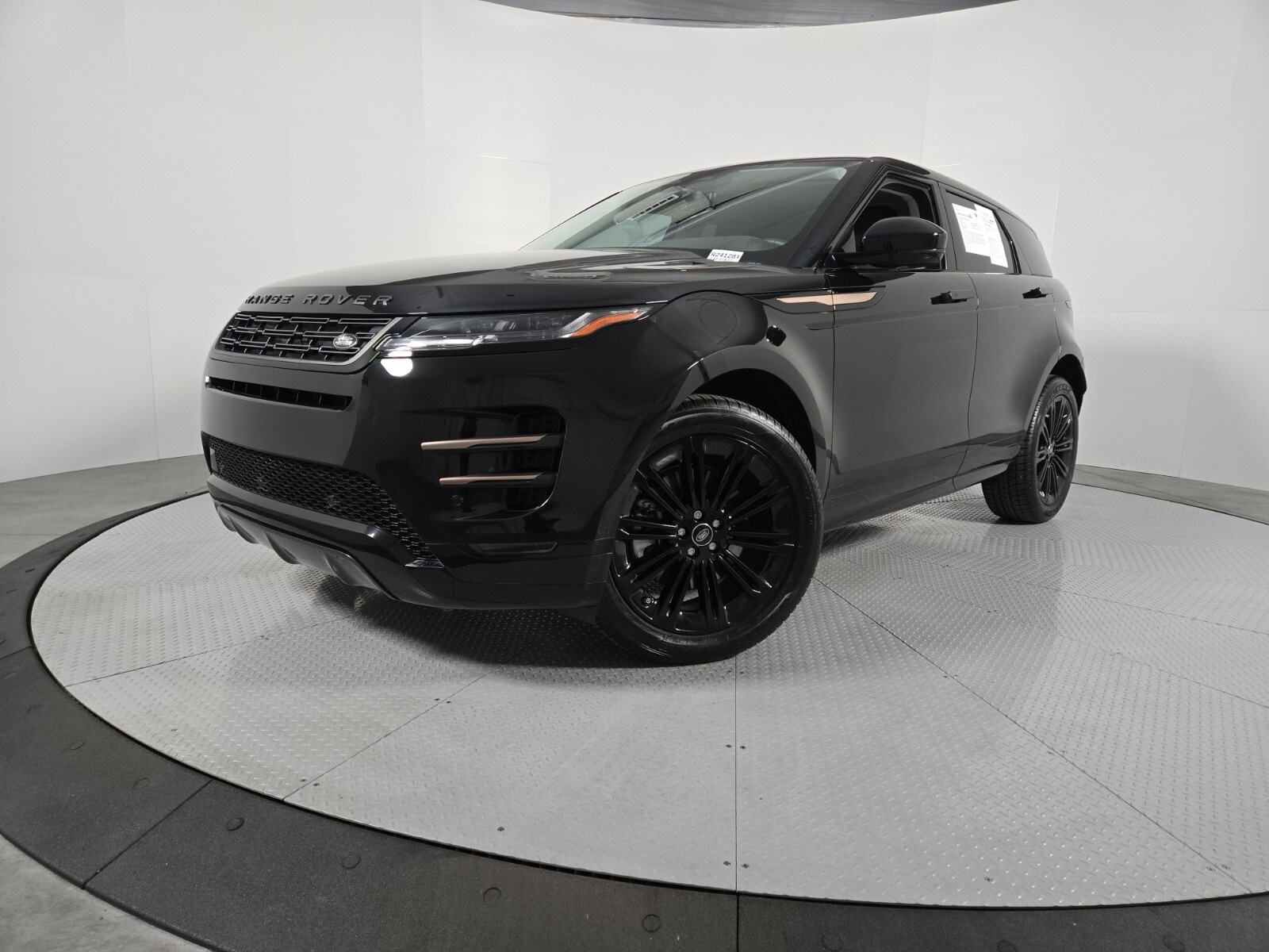 2024 Land Rover Range Rover Evoque Dynamic SE