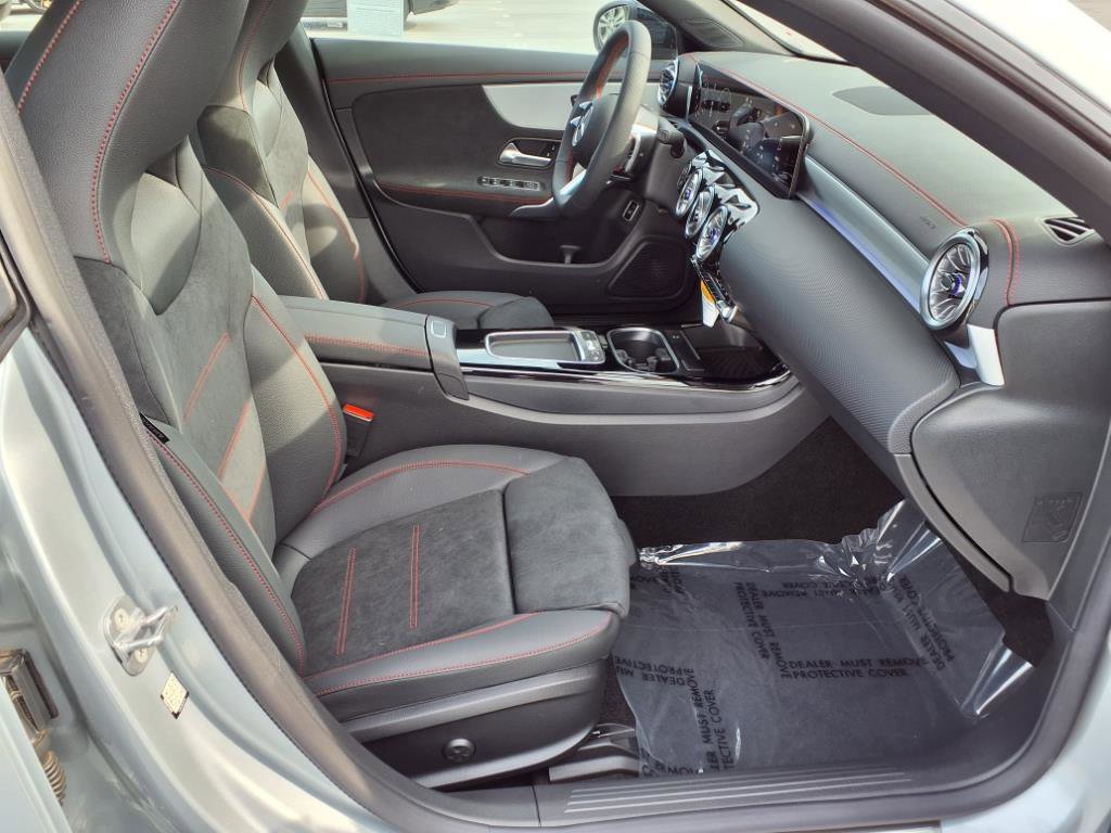 2026 Mercedes Benz CLA 250 photo 14