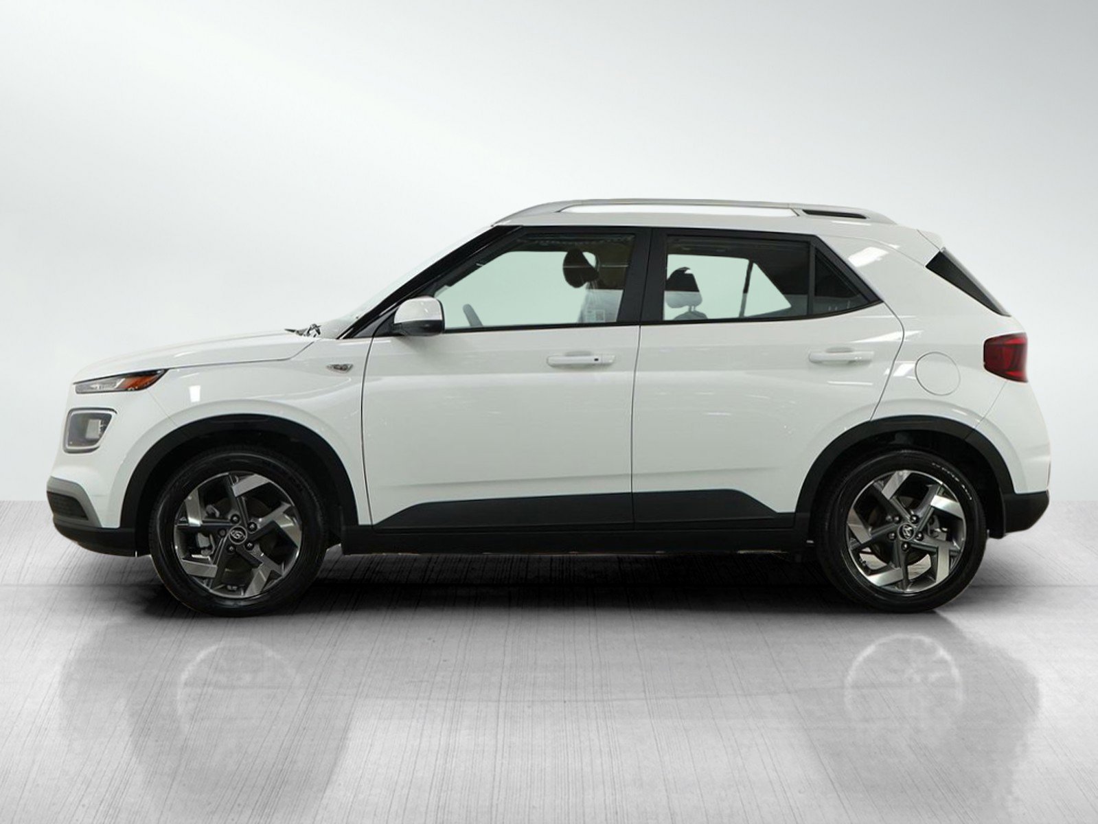 Certified 2025 Hyundai Venue SEL with VIN KMHRC8A31SU363369 for sale in Minneapolis, Minnesota